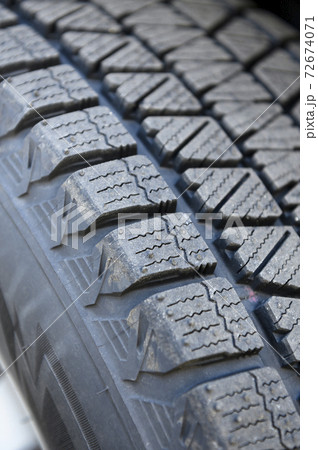 スタッドレスタイヤ(新品時のクローズアップ) スタッドレスタイヤ(新品時のクローズアップ) 72674071