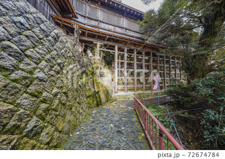 竹生島宝厳寺 重文「船廊下」の外観 竹生島宝厳寺 重文「船廊下」の外観 72674784