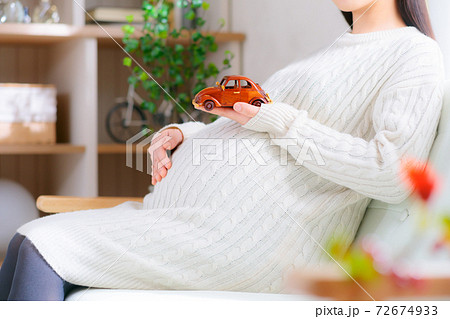 自動車 妊婦 イメージ 自動車 妊婦 イメージ 72674933