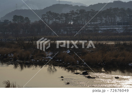 川 河 山 72676049