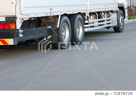 大型トラックの足回り 72678726