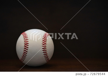 野球ボール 72679544