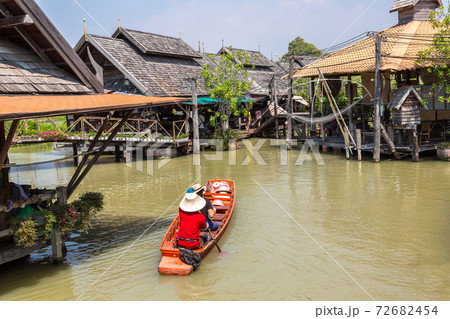 Floating Market in Pattaya 72682454