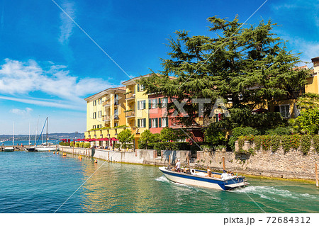 Sirmione on lake Garda 72684312