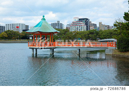 浮見堂　大濠公園　クローズアップ 72686786