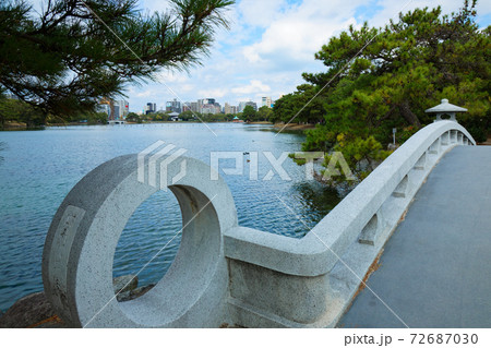 おやそん橋より浮見堂を望む　大濠公園 72687030