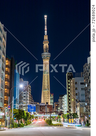 東京スカイツリー 東京2020オリンピック聖火リレートーチをイメージしたライトアップ「桜ゴールド」 東京スカイツリー 東京2020オリンピック聖火リレートーチをイメージしたライトアップ「桜ゴールド」 72689024