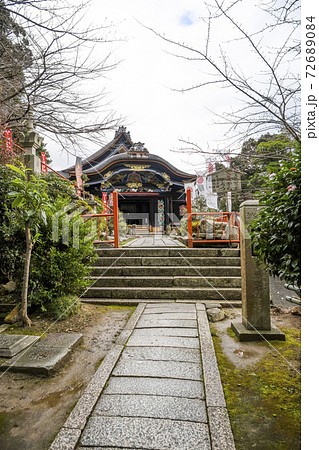 竹生島宝厳寺　国宝「唐門」 72689084
