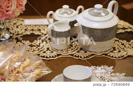 お茶の時間 72690899
