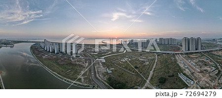 都市 都会 夕暮れ 72694279