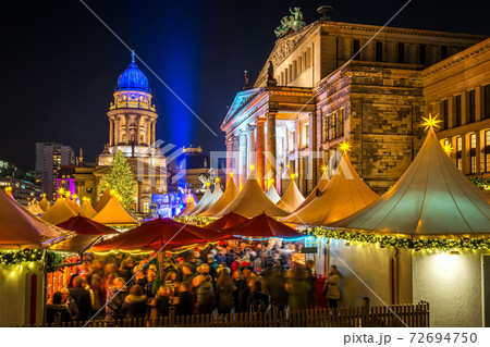 Christmas market in Berlin 72694750