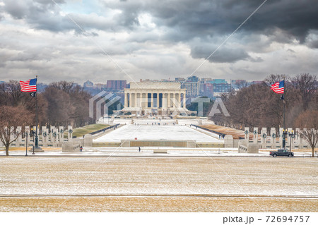 Lincoln memorial at winter, Washington DC 72694757