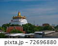 バンコク中華街の丘の上の寺院 72696880