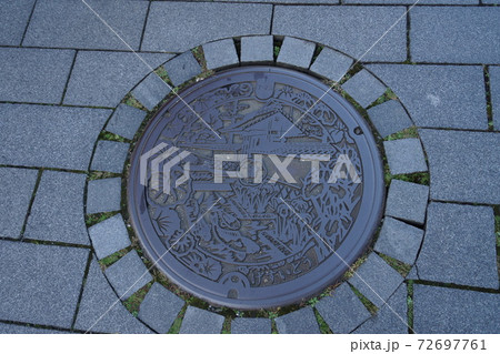 島根県 津和野町 本町通りのマンホール蓋 島根県 津和野町 本町通りのマンホール蓋 72697761