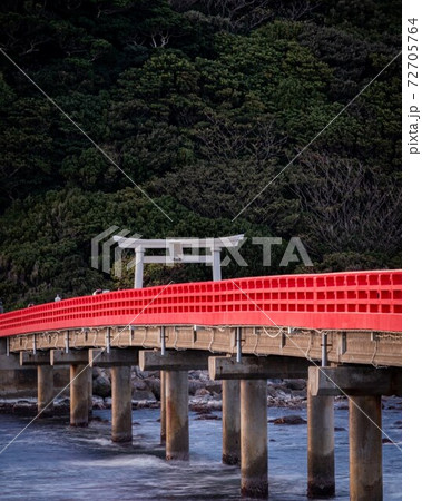 雄島にかかる赤橋 雄島にかかる赤橋 72705764
