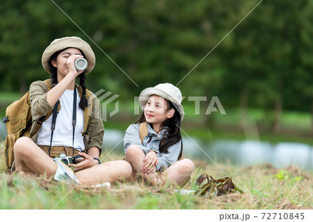 Group student asian young women and girl traveler with backpack 72710845
