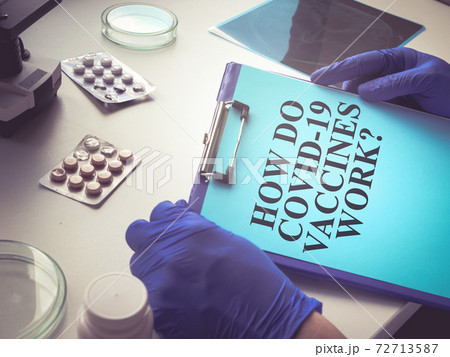 The doctor keeps information about how do covid 19 vaccines work. The doctor keeps information about how do covid 19 vaccines work. 72713587