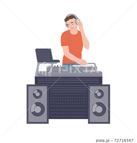 Guy Dj Mixing Music For Internet Or Streaming のイラスト素材