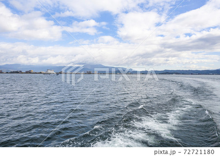 琵琶湖クルーズ船からの景色 琵琶湖クルーズ船からの景色 72721180
