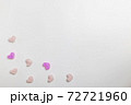 ハートいっぱいの背景素材 72721960