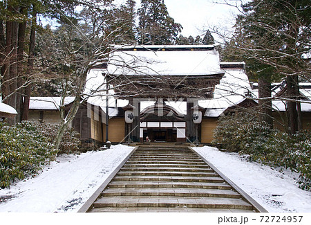 雪の高野山 金剛峯寺 和歌山県伊都郡高野町 雪の高野山 金剛峯寺 和歌山県伊都郡高野町 72724957