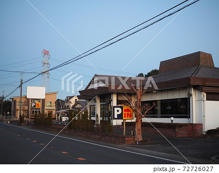 オープン前の名前のないファミレス オープン前の名前のないファミレス 72726027