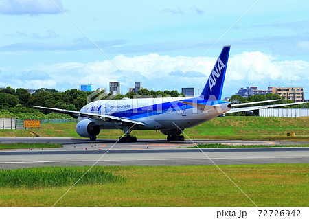 大阪国際空港　飛行機　逆ラン 72726942