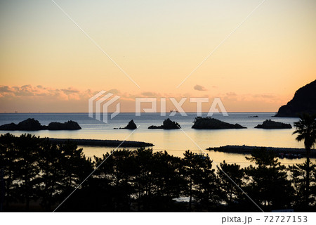 橋杭岩と紀伊大島 橋杭岩と紀伊大島 72727153