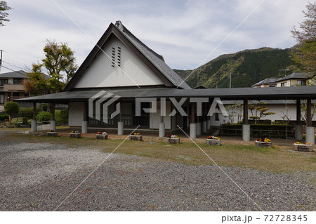 尾崎咢堂記念館 72728345