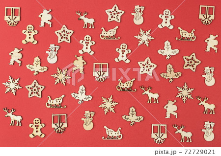 small wooden Christmas figures small wooden Christmas figures 72729021