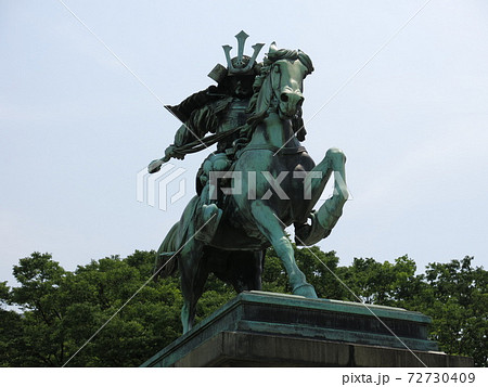 皇居外苑の楠正成像（楠木正成像） 72730409