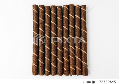 ウエハ チョコレート ロール 72730845