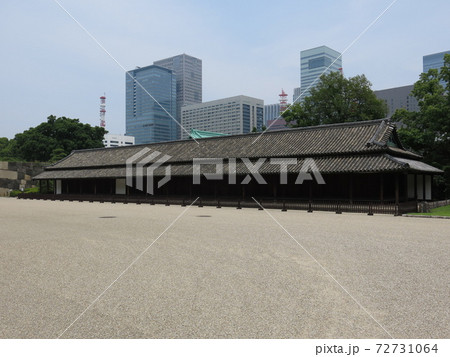 皇居東御苑にある江戸城の百人番所 皇居東御苑にある江戸城の百人番所 72731064