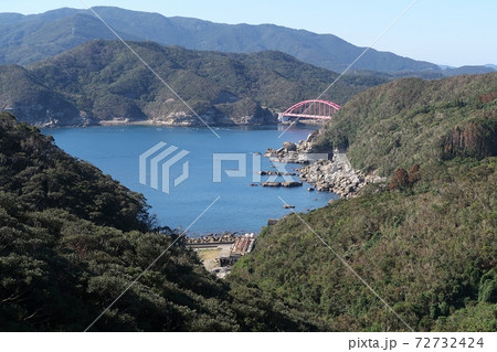 中通島頭ヶ島をつなぐ頭ヶ島大橋 72732424