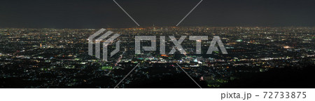 【大阪平野を一望 (夜景)】 (高解像度版) 撮影場所：水呑地蔵尊 大阪府八尾市大字神立 72733875