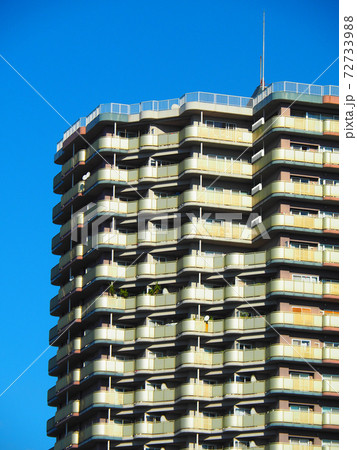 川口市の高層マンション群 72733988