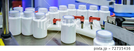 Medical drug plastic bottle transfer on Automated conveyor systems industrial automation for package 72735436