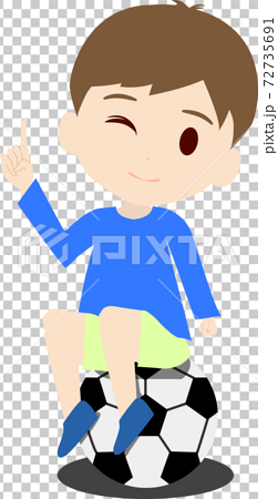 サッカーボールに座る可愛い男の子供のイラストのイラスト素材