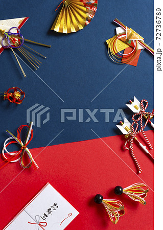 日本のお正月のフレーム素材。正月、謹賀新年など 72736789