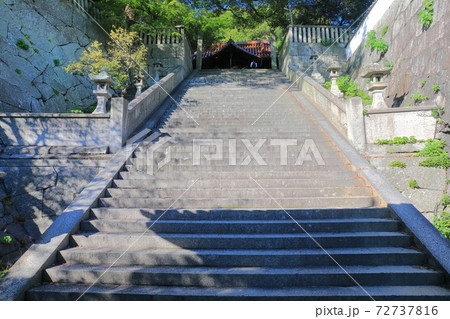 【広島県】尾道の御袖天満宮の石段 【広島県】尾道の御袖天満宮の石段 72737816
