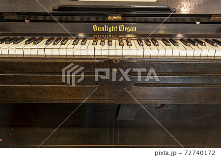 小学校のオルガン オルガン 鍵盤 楽譜 小学校のオルガン オルガン 鍵盤 楽譜 72740172