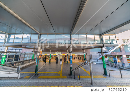 日本の川崎都市景観 東急電鉄　溝の口駅などを望む 72746219