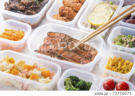 作り置きおかず 72750073