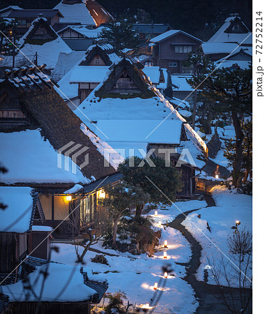 京都府 美山かやぶきの里 雪灯廊 ライトアップの写真素材