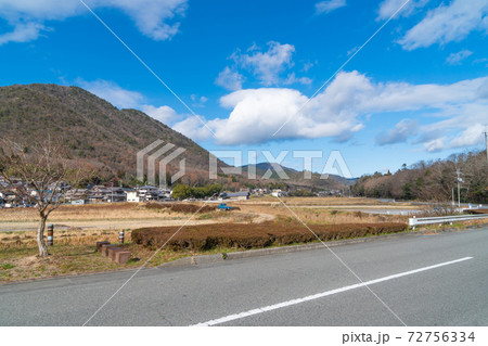 陶の郷バス停付近の風景(兵庫県丹波篠山市) 陶の郷バス停付近の風景(兵庫県丹波篠山市) 72756334