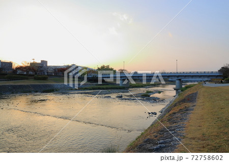 京都、鴨川冬景 京都、鴨川冬景 72758602