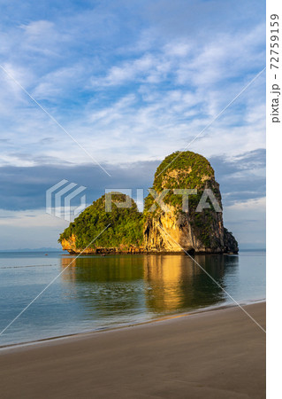 Beautiful morning at Pranang Cave Beach, Railay, Krabi, Thailand 72759159