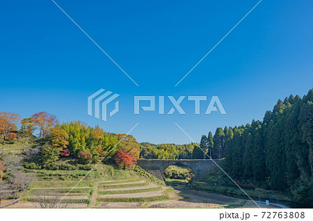 秋の通潤橋【熊本県】 72763808