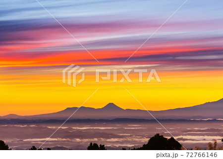 Mountains silhouette Mountains silhouette 72766146