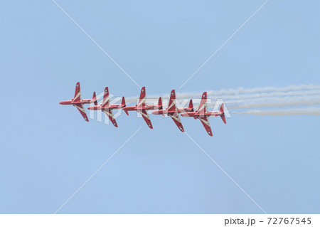 イギリス空軍レッドアローズ編隊飛行 イギリス空軍レッドアローズ編隊飛行 72767545